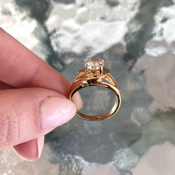 Gold Tone Round Cut Crystal Ring, Size 8 - Picture 8 of 15